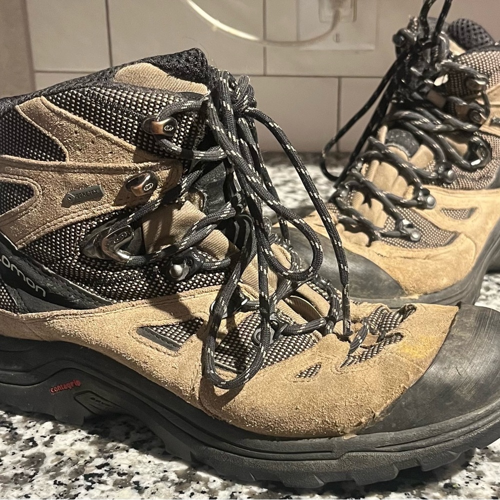 Salomon Discovery GTX Hiking Boots